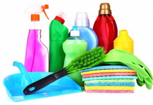 Carpet cleaner in Bulls Cross preparing a safe cleaning setup